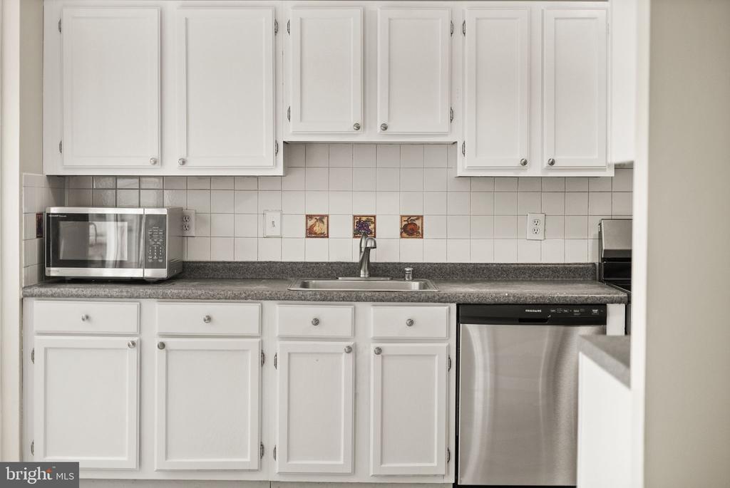 8 AVIARY ST, WARRENTON, Virginia 20186, 3 Bedrooms Bedrooms, ,2 BathroomsBathrooms,Residential,8 AVIARY ST,VAFQ2021804 MLS # VAFQ2021804 8 AVIARY ST, WARRENTON, Virginia 20186, 3 Bedrooms Bedrooms, ,2 BathroomsBathrooms,Residential,8 AVIARY ST,VAFQ2021804 MLS # VAFQ2021804