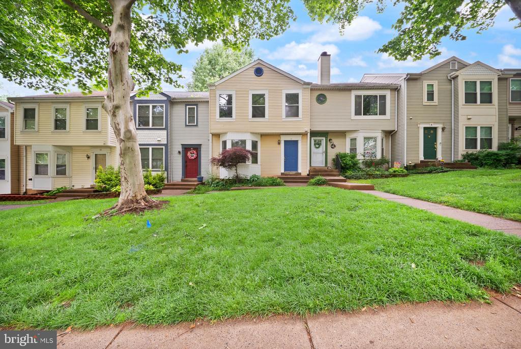 8 AVIARY ST, WARRENTON, Virginia 20186, 3 Bedrooms Bedrooms, ,2 BathroomsBathrooms,Residential,8 AVIARY ST,VAFQ2021804 MLS # VAFQ2021804 8 AVIARY ST, WARRENTON, Virginia 20186, 3 Bedrooms Bedrooms, ,2 BathroomsBathrooms,Residential,8 AVIARY ST,VAFQ2021804 MLS # VAFQ2021804