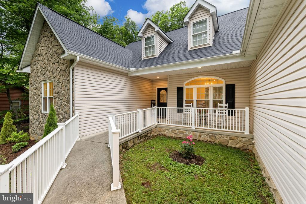126 YORKTOWN BLVD, LOCUST GROVE, Virginia 22508, 4 Bedrooms Bedrooms, ,3 BathroomsBathrooms,Residential,126 YORKTOWN BLVD,VAOR2014308 MLS # VAOR2014308 126 YORKTOWN BLVD, LOCUST GROVE, Virginia 22508, 4 Bedrooms Bedrooms, ,3 BathroomsBathrooms,Residential,126 YORKTOWN BLVD,VAOR2014308 MLS # VAOR2014308