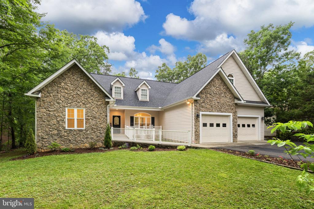 126 YORKTOWN BLVD, LOCUST GROVE, Virginia 22508, 4 Bedrooms Bedrooms, ,3 BathroomsBathrooms,Residential,126 YORKTOWN BLVD,VAOR2014308 MLS # VAOR2014308 126 YORKTOWN BLVD, LOCUST GROVE, Virginia 22508, 4 Bedrooms Bedrooms, ,3 BathroomsBathrooms,Residential,126 YORKTOWN BLVD,VAOR2014308 MLS # VAOR2014308
