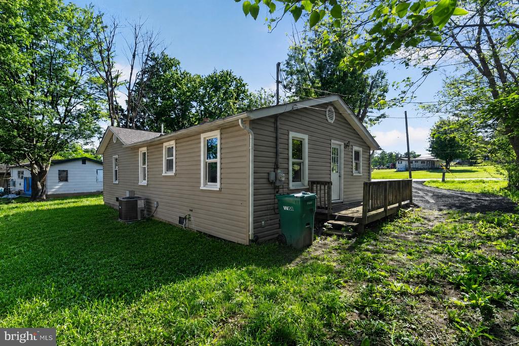 586 ELDON YATES DR, STANLEY, Virginia 22851, 3 Bedrooms Bedrooms, ,1 BathroomBathrooms,Residential,586 ELDON YATES DR,VAPA2006482 MLS # VAPA2006482 586 ELDON YATES DR, STANLEY, Virginia 22851, 3 Bedrooms Bedrooms, ,1 BathroomBathrooms,Residential,586 ELDON YATES DR,VAPA2006482 MLS # VAPA2006482