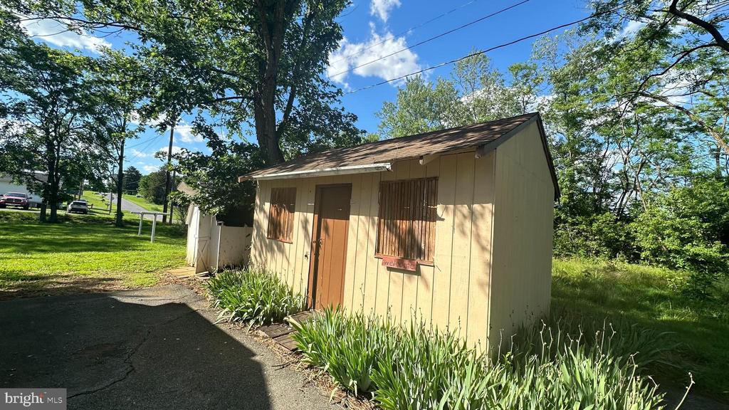 400 SIXTH ST, LURAY, Virginia 22835, 2 Bedrooms Bedrooms, ,1 BathroomBathrooms,Residential,400 SIXTH ST,VAPA2006492 MLS # VAPA2006492