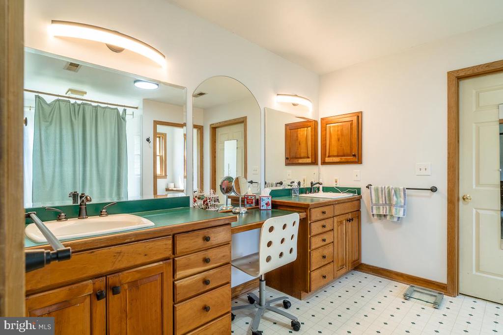6070 FREDERICKSBURG RD, BARBOURSVILLE, Virginia 22923, 4 Bedrooms Bedrooms, ,3 BathroomsBathrooms,Residential,6070 FREDERICKSBURG RD,VAGR2000872 MLS # VAGR2000872 6070 FREDERICKSBURG RD, BARBOURSVILLE, Virginia 22923, 4 Bedrooms Bedrooms, ,3 BathroomsBathrooms,Residential,6070 FREDERICKSBURG RD,VAGR2000872 MLS # VAGR2000872