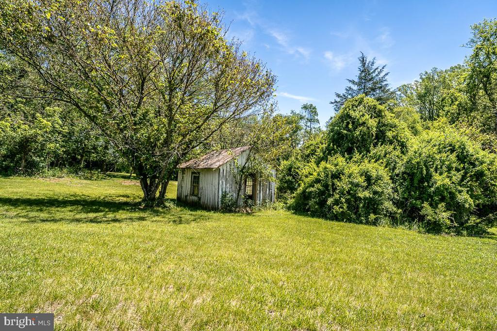 6070 FREDERICKSBURG RD, BARBOURSVILLE, Virginia 22923, 4 Bedrooms Bedrooms, ,3 BathroomsBathrooms,Residential,6070 FREDERICKSBURG RD,VAGR2000872 MLS # VAGR2000872 6070 FREDERICKSBURG RD, BARBOURSVILLE, Virginia 22923, 4 Bedrooms Bedrooms, ,3 BathroomsBathrooms,Residential,6070 FREDERICKSBURG RD,VAGR2000872 MLS # VAGR2000872