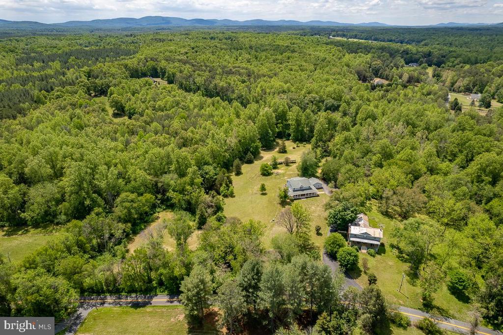 6070 FREDERICKSBURG RD, BARBOURSVILLE, Virginia 22923, 4 Bedrooms Bedrooms, ,3 BathroomsBathrooms,Residential,6070 FREDERICKSBURG RD,VAGR2000872 MLS # VAGR2000872 6070 FREDERICKSBURG RD, BARBOURSVILLE, Virginia 22923, 4 Bedrooms Bedrooms, ,3 BathroomsBathrooms,Residential,6070 FREDERICKSBURG RD,VAGR2000872 MLS # VAGR2000872