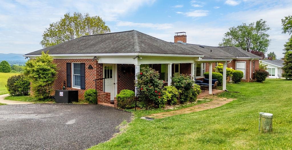 11 AVALON LN, LEXINGTON, Virginia 24450, 3 Bedrooms Bedrooms, ,2 BathroomsBathrooms,Residential,11 AVALON LN,674670 MLS # 674670 11 AVALON LN, LEXINGTON, Virginia 24450, 3 Bedrooms Bedrooms, ,2 BathroomsBathrooms,Residential,11 AVALON LN,674670 MLS # 674670