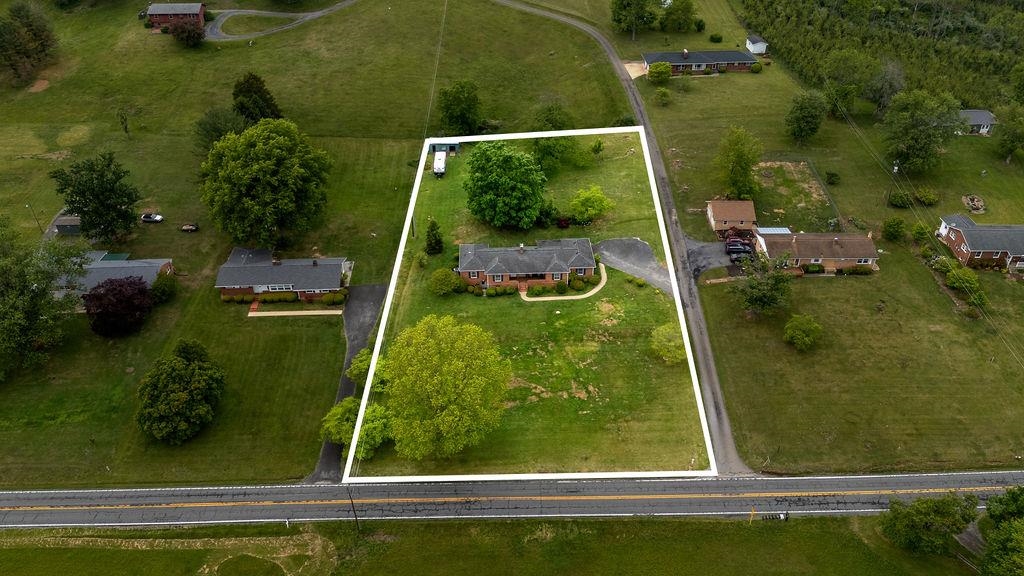 11 AVALON LN, LEXINGTON, Virginia 24450, 3 Bedrooms Bedrooms, ,2 BathroomsBathrooms,Residential,11 AVALON LN,674670 MLS # 674670 11 AVALON LN, LEXINGTON, Virginia 24450, 3 Bedrooms Bedrooms, ,2 BathroomsBathrooms,Residential,11 AVALON LN,674670 MLS # 674670