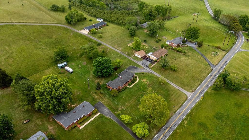 11 AVALON LN, LEXINGTON, Virginia 24450, 3 Bedrooms Bedrooms, ,2 BathroomsBathrooms,Residential,11 AVALON LN,674670 MLS # 674670 11 AVALON LN, LEXINGTON, Virginia 24450, 3 Bedrooms Bedrooms, ,2 BathroomsBathrooms,Residential,11 AVALON LN,674670 MLS # 674670