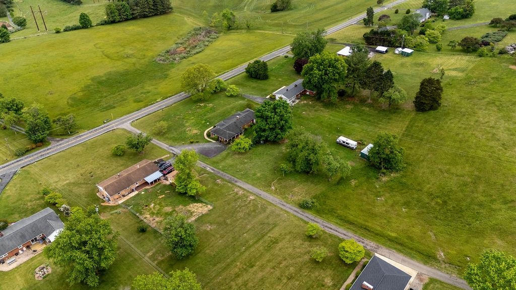 11 AVALON LN, LEXINGTON, Virginia 24450, 3 Bedrooms Bedrooms, ,2 BathroomsBathrooms,Residential,11 AVALON LN,674670 MLS # 674670 11 AVALON LN, LEXINGTON, Virginia 24450, 3 Bedrooms Bedrooms, ,2 BathroomsBathrooms,Residential,11 AVALON LN,674670 MLS # 674670