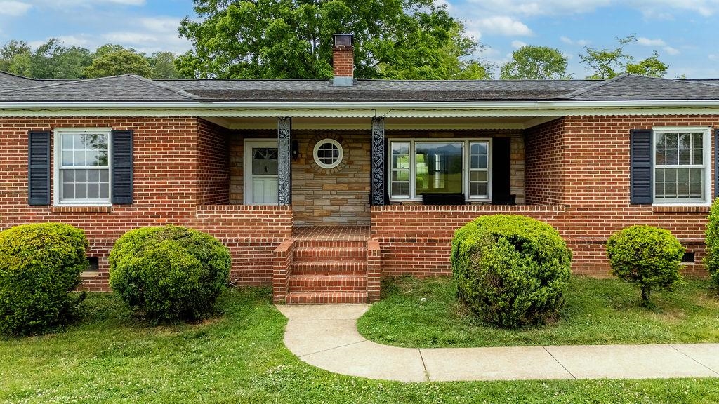 11 AVALON LN, LEXINGTON, Virginia 24450, 3 Bedrooms Bedrooms, ,2 BathroomsBathrooms,Residential,11 AVALON LN,674670 MLS # 674670 11 AVALON LN, LEXINGTON, Virginia 24450, 3 Bedrooms Bedrooms, ,2 BathroomsBathrooms,Residential,11 AVALON LN,674670 MLS # 674670