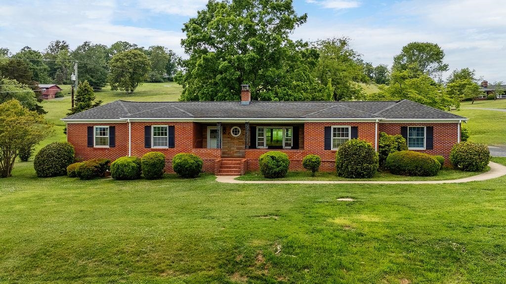11 AVALON LN, LEXINGTON, Virginia 24450, 3 Bedrooms Bedrooms, ,2 BathroomsBathrooms,Residential,11 AVALON LN,674670 MLS # 674670 11 AVALON LN, LEXINGTON, Virginia 24450, 3 Bedrooms Bedrooms, ,2 BathroomsBathrooms,Residential,11 AVALON LN,674670 MLS # 674670