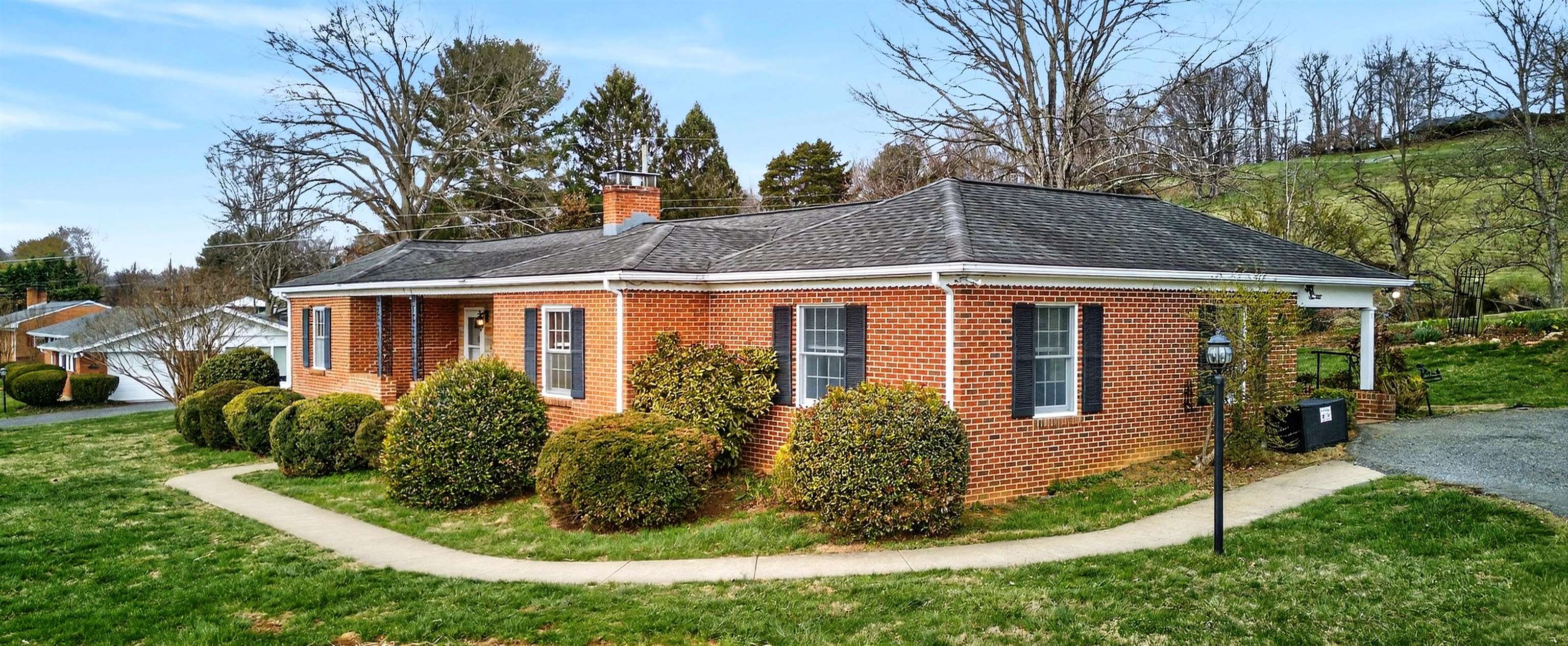 11 AVALON LN, LEXINGTON, Virginia 24450, 3 Bedrooms Bedrooms, ,2 BathroomsBathrooms,Residential,11 AVALON LN,674670 MLS # 674670 11 AVALON LN, LEXINGTON, Virginia 24450, 3 Bedrooms Bedrooms, ,2 BathroomsBathrooms,Residential,11 AVALON LN,674670 MLS # 674670