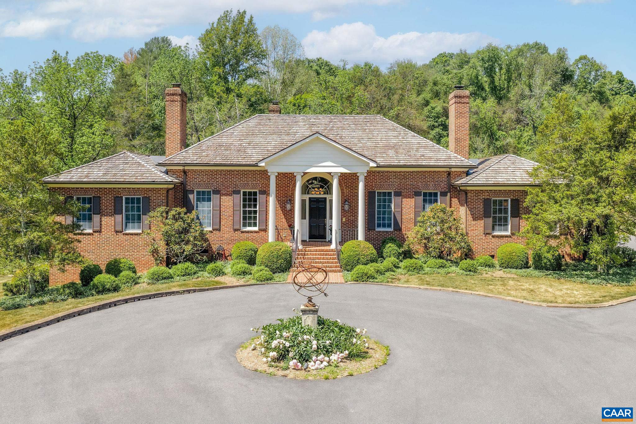 Welcome to 935 Garth Rd.! Welcome to 935 Garth Rd.!