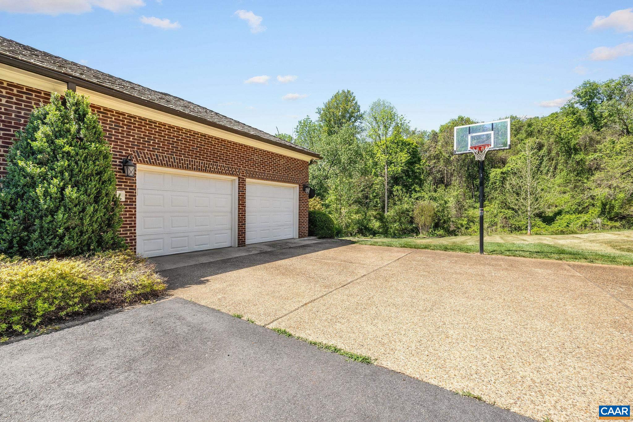 935 GARTH RD, CHARLOTTESVILLE, Virginia 22901, 4 Bedrooms Bedrooms, ,3 BathroomsBathrooms,Residential,935 GARTH RD,677564 MLS # 677564 935 GARTH RD, CHARLOTTESVILLE, Virginia 22901, 4 Bedrooms Bedrooms, ,3 BathroomsBathrooms,Residential,935 GARTH RD,677564 MLS # 677564