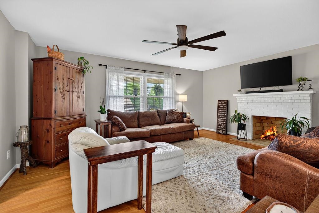 151 SUNSET DR, WAYNESBORO, Virginia 22980, 4 Bedrooms Bedrooms, ,3 BathroomsBathrooms,Residential,151 SUNSET DR,677716 MLS # 677716 151 SUNSET DR, WAYNESBORO, Virginia 22980, 4 Bedrooms Bedrooms, ,3 BathroomsBathrooms,Residential,151 SUNSET DR,677716 MLS # 677716