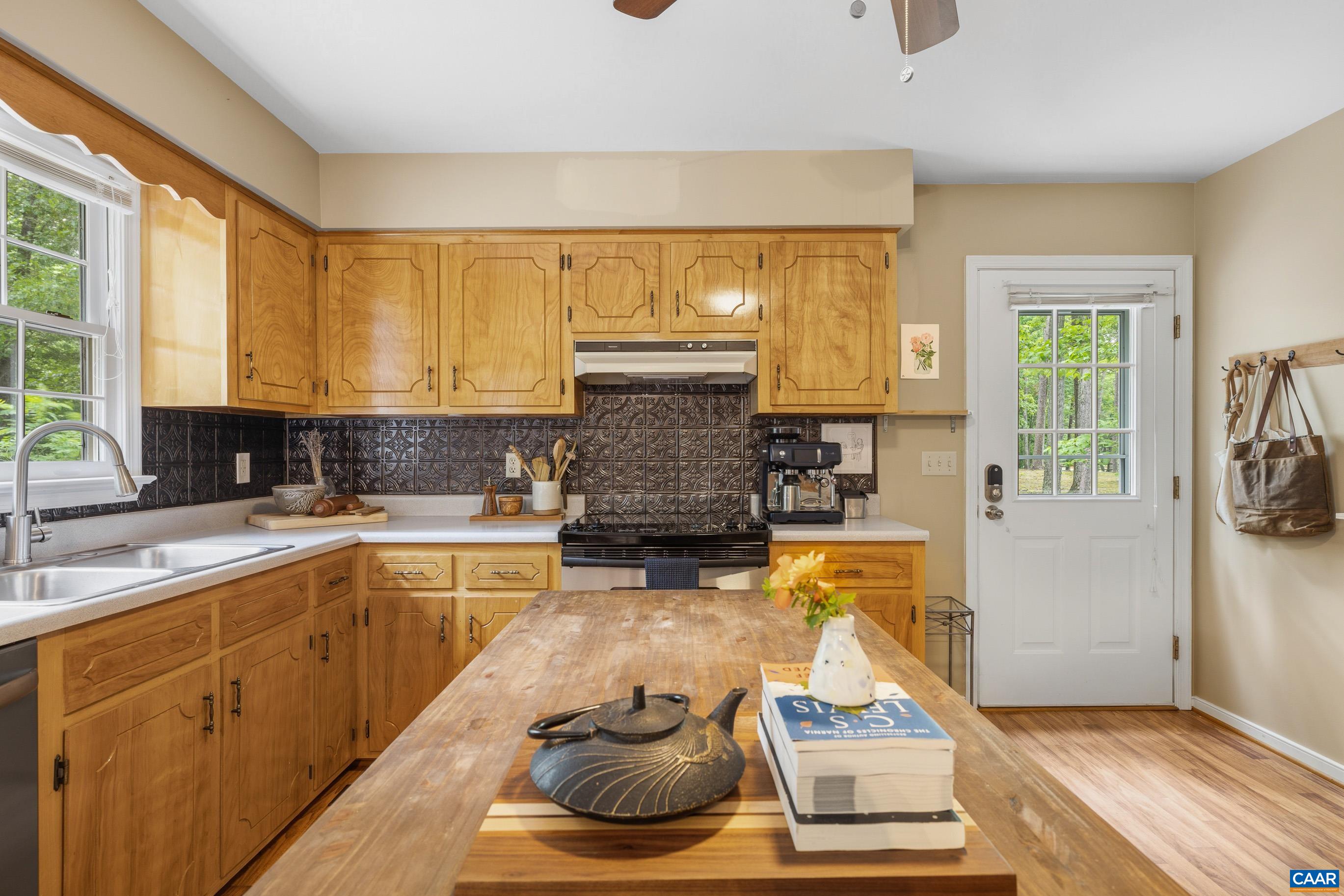 2321 RURITAN LAKE RD, SCOTTSVILLE, Virginia 24590, 3 Bedrooms Bedrooms, ,2 BathroomsBathrooms,Residential,2321 RURITAN LAKE RD,677725 MLS # 677725 2321 RURITAN LAKE RD, SCOTTSVILLE, Virginia 24590, 3 Bedrooms Bedrooms, ,2 BathroomsBathrooms,Residential,2321 RURITAN LAKE RD,677725 MLS # 677725