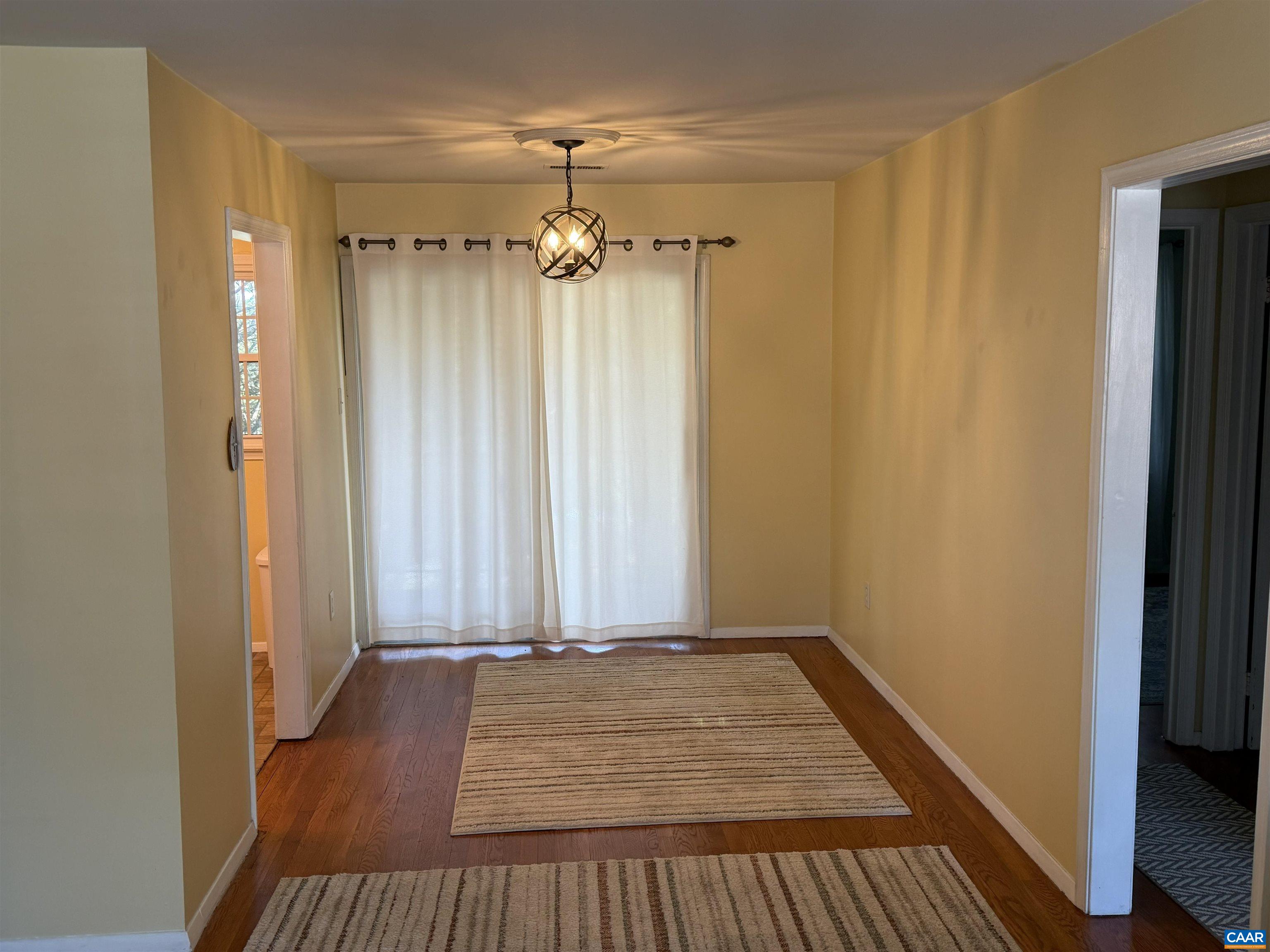121 HESSIAN HILLS RDG, CHARLOTTESVILLE, Virginia 22901, 2 Bedrooms Bedrooms, ,1 BathroomBathrooms,Residential,121 HESSIAN HILLS RDG,677729 MLS # 677729 121 HESSIAN HILLS RDG, CHARLOTTESVILLE, Virginia 22901, 2 Bedrooms Bedrooms, ,1 BathroomBathrooms,Residential,121 HESSIAN HILLS RDG,677729 MLS # 677729
