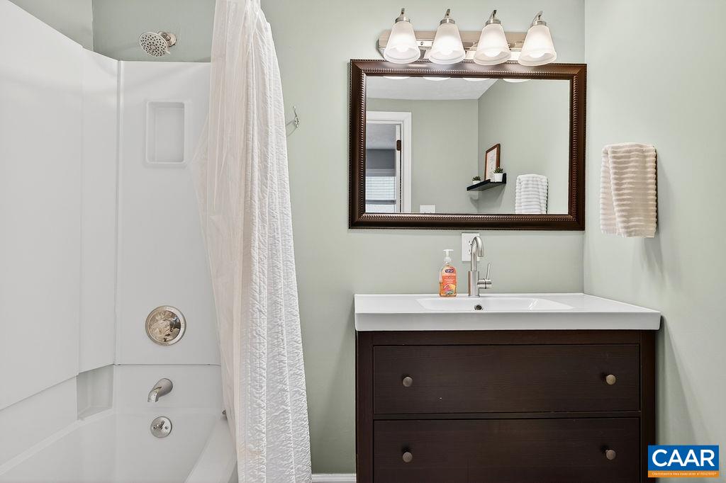 138 OAK LN, WINTERGREEN RESORT, Virginia 22967, 3 Bedrooms Bedrooms, ,2 BathroomsBathrooms,Residential,138 OAK LN,677731 MLS # 677731 138 OAK LN, WINTERGREEN RESORT, Virginia 22967, 3 Bedrooms Bedrooms, ,2 BathroomsBathrooms,Residential,138 OAK LN,677731 MLS # 677731
