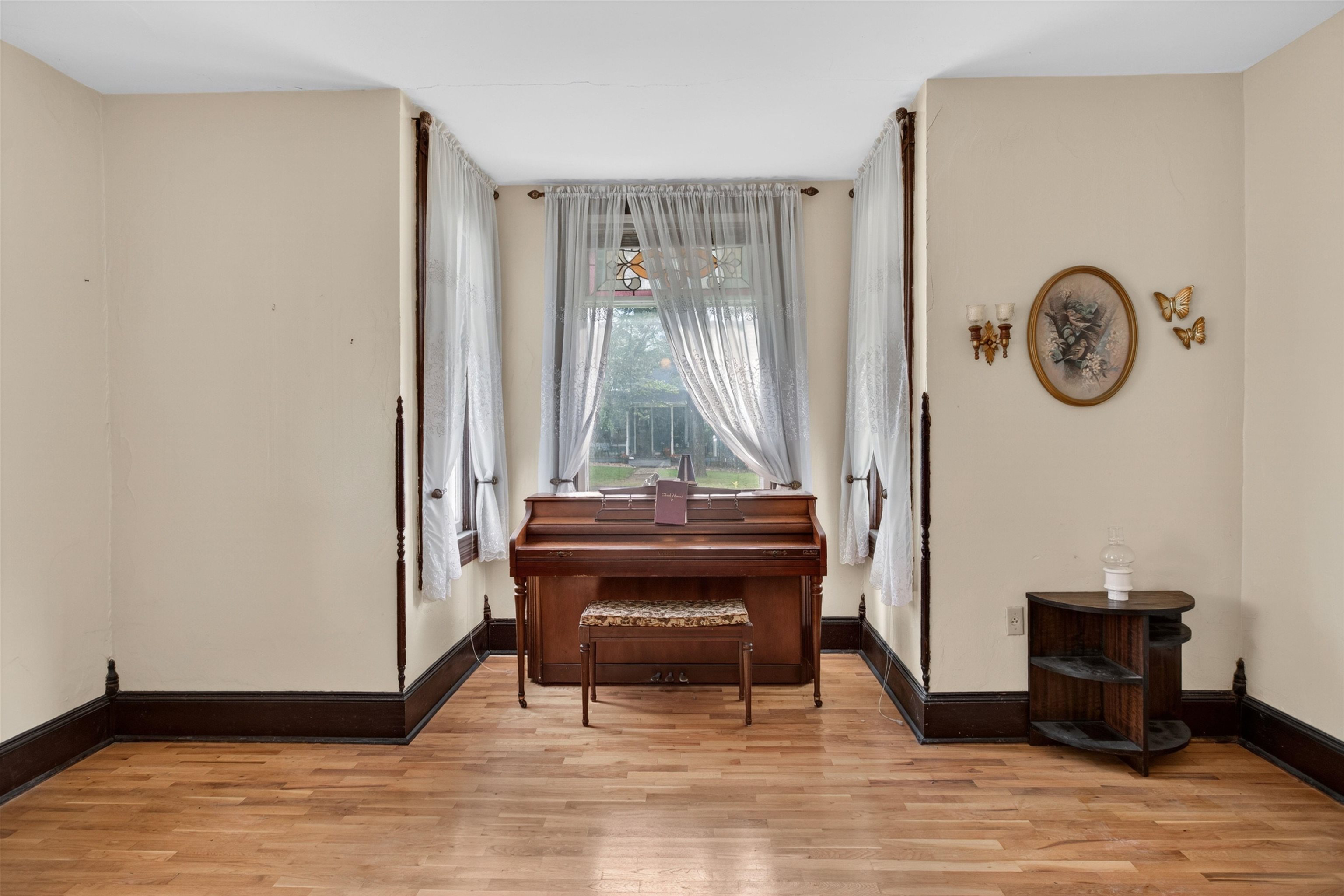 100 ASHBY AVE, ELKTON, Virginia 22827, 3 Bedrooms Bedrooms, ,2 BathroomsBathrooms,Residential,100 ASHBY AVE,677737 MLS # 677737 100 ASHBY AVE, ELKTON, Virginia 22827, 3 Bedrooms Bedrooms, ,2 BathroomsBathrooms,Residential,100 ASHBY AVE,677737 MLS # 677737