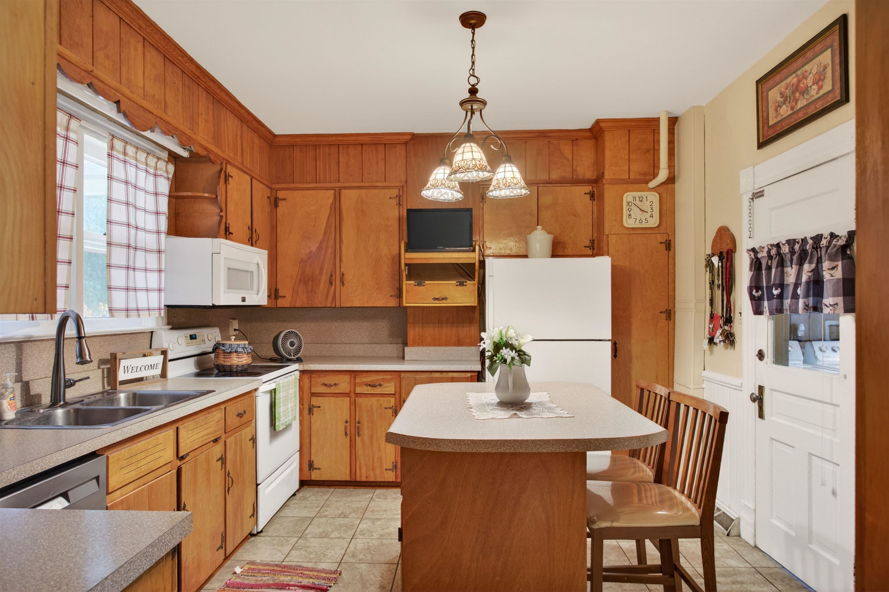 100 ASHBY AVE, ELKTON, Virginia 22827, 3 Bedrooms Bedrooms, ,2 BathroomsBathrooms,Residential,100 ASHBY AVE,677737 MLS # 677737 100 ASHBY AVE, ELKTON, Virginia 22827, 3 Bedrooms Bedrooms, ,2 BathroomsBathrooms,Residential,100 ASHBY AVE,677737 MLS # 677737