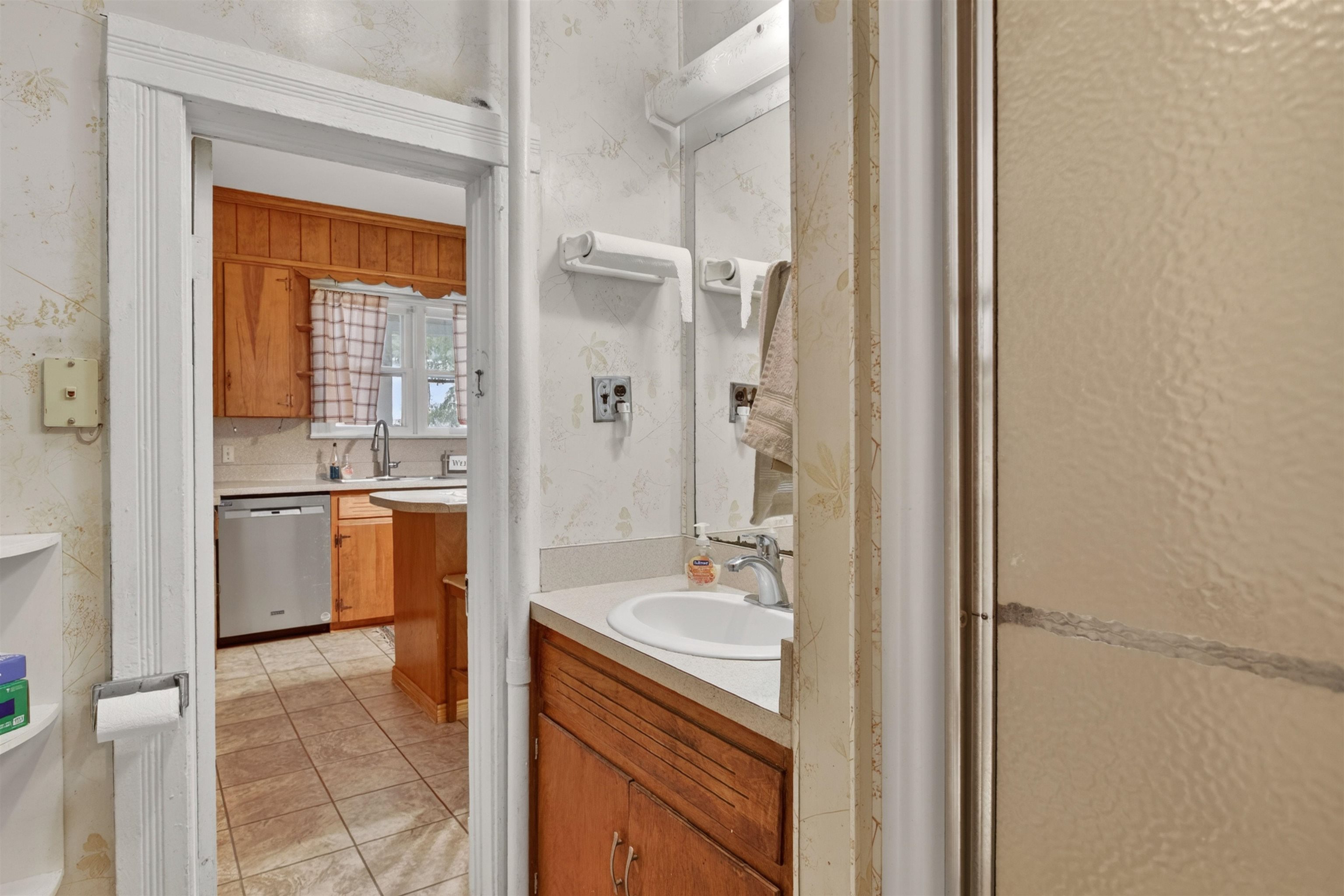 100 ASHBY AVE, ELKTON, Virginia 22827, 3 Bedrooms Bedrooms, ,2 BathroomsBathrooms,Residential,100 ASHBY AVE,677737 MLS # 677737 100 ASHBY AVE, ELKTON, Virginia 22827, 3 Bedrooms Bedrooms, ,2 BathroomsBathrooms,Residential,100 ASHBY AVE,677737 MLS # 677737