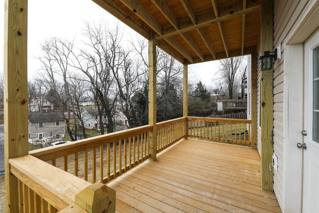 127 S WAVERLEY ST, STAUNTON, Virginia 24401, ,Residential,127 S WAVERLEY ST,677747 MLS # 677747 127 S WAVERLEY ST, STAUNTON, Virginia 24401, ,Residential,127 S WAVERLEY ST,677747 MLS # 677747