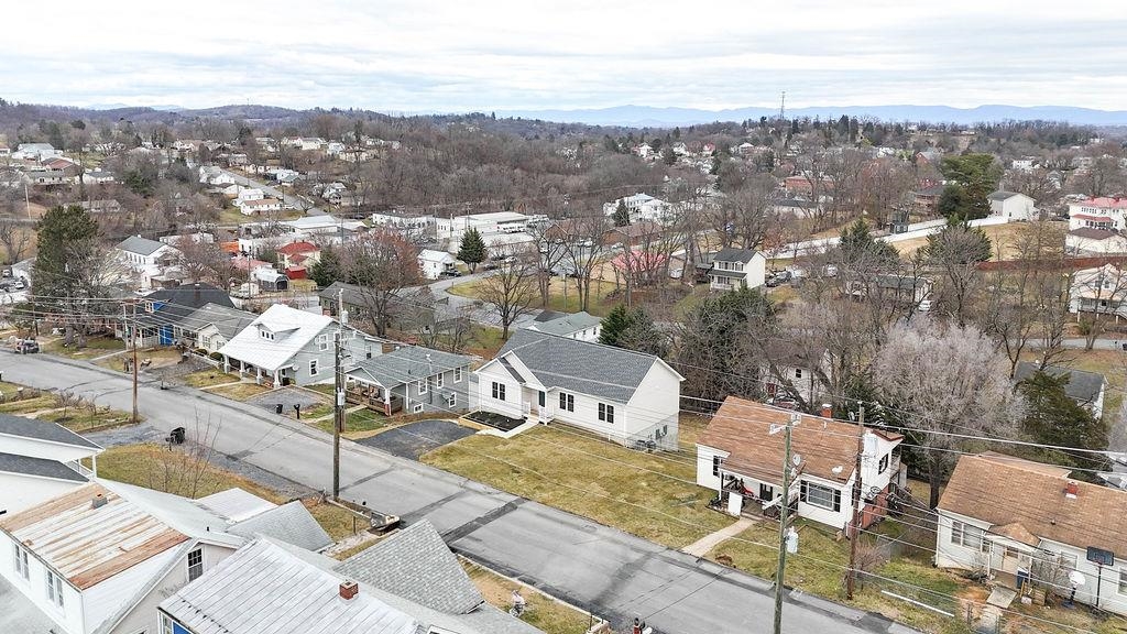 127 S WAVERLEY ST, STAUNTON, Virginia 24401, ,Residential,127 S WAVERLEY ST,677747 MLS # 677747 127 S WAVERLEY ST, STAUNTON, Virginia 24401, ,Residential,127 S WAVERLEY ST,677747 MLS # 677747