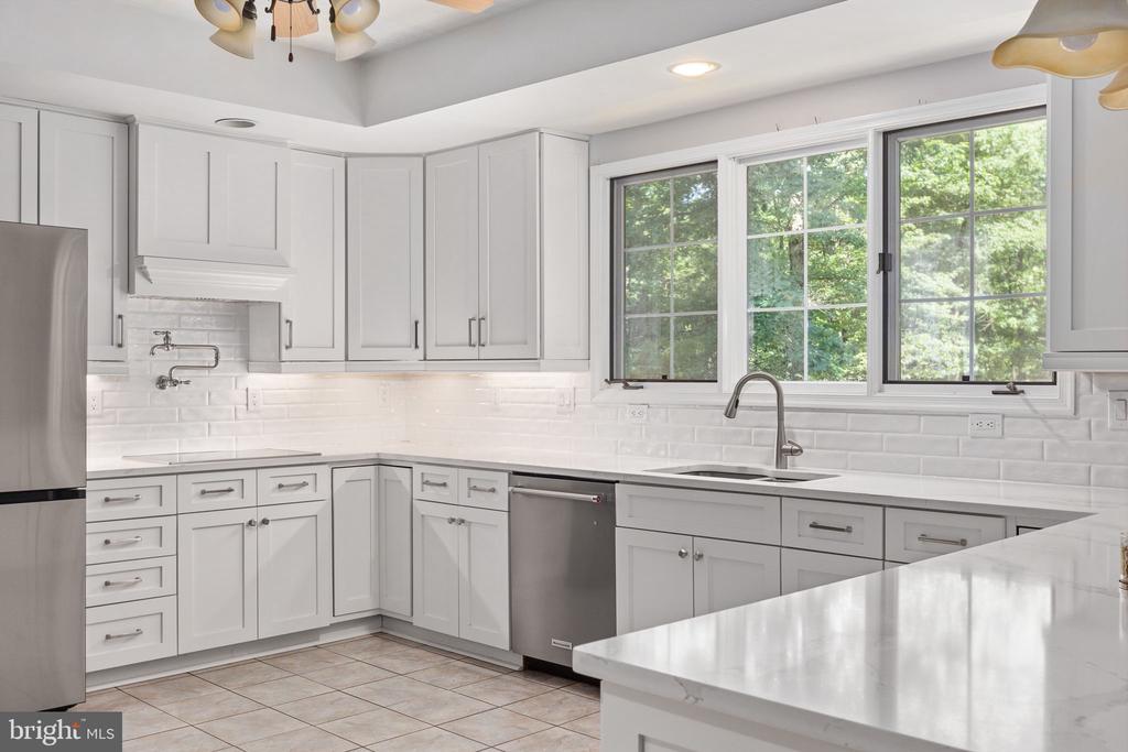 13801 HUNTING RUN DR, FREDERICKSBURG, Virginia 22407, 6 Bedrooms Bedrooms, ,4 BathroomsBathrooms,Residential,13801 HUNTING RUN DR,VASP2041908 MLS # VASP2041908 13801 HUNTING RUN DR, FREDERICKSBURG, Virginia 22407, 6 Bedrooms Bedrooms, ,4 BathroomsBathrooms,Residential,13801 HUNTING RUN DR,VASP2041908 MLS # VASP2041908
