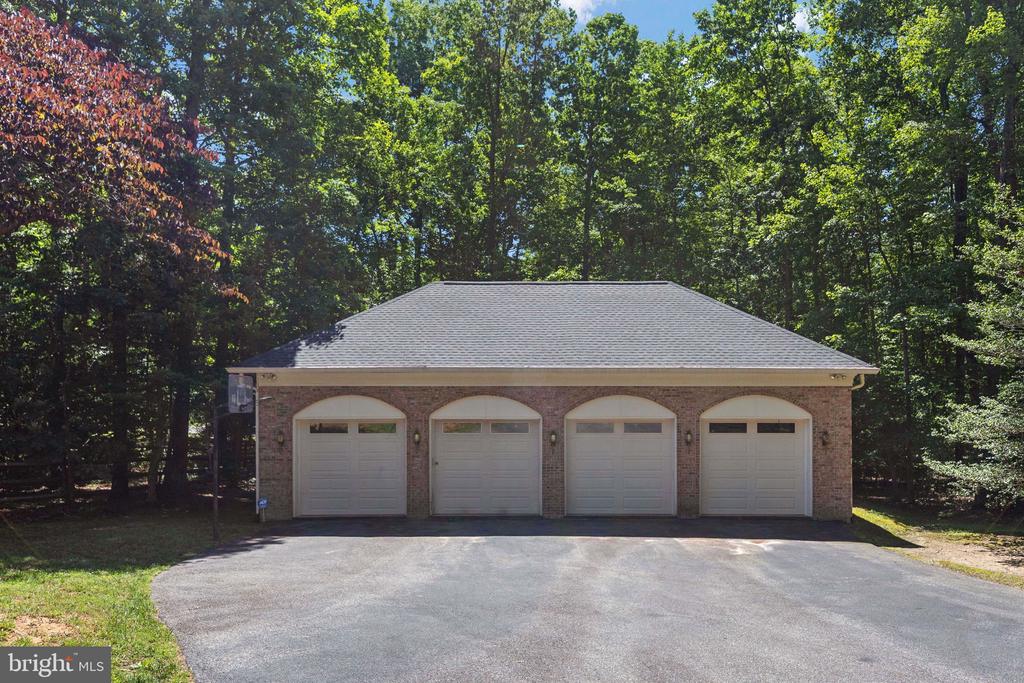 13801 HUNTING RUN DR, FREDERICKSBURG, Virginia 22407, 6 Bedrooms Bedrooms, ,4 BathroomsBathrooms,Residential,13801 HUNTING RUN DR,VASP2041908 MLS # VASP2041908 13801 HUNTING RUN DR, FREDERICKSBURG, Virginia 22407, 6 Bedrooms Bedrooms, ,4 BathroomsBathrooms,Residential,13801 HUNTING RUN DR,VASP2041908 MLS # VASP2041908