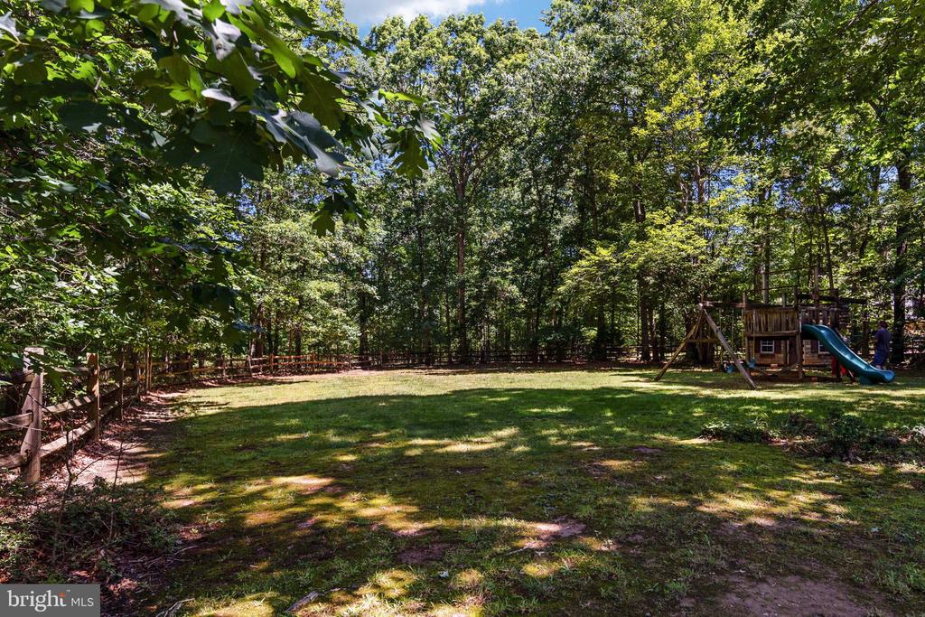 13801 HUNTING RUN DR, FREDERICKSBURG, Virginia 22407, 6 Bedrooms Bedrooms, ,4 BathroomsBathrooms,Residential,13801 HUNTING RUN DR,VASP2041908 MLS # VASP2041908 13801 HUNTING RUN DR, FREDERICKSBURG, Virginia 22407, 6 Bedrooms Bedrooms, ,4 BathroomsBathrooms,Residential,13801 HUNTING RUN DR,VASP2041908 MLS # VASP2041908