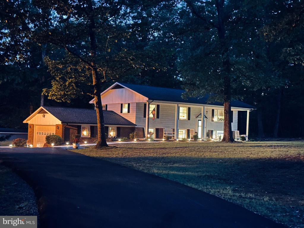 13408 BLACK MEADOW RD, SPOTSYLVANIA, Virginia 22553, 4 Bedrooms Bedrooms, ,3 BathroomsBathrooms,Residential,13408 BLACK MEADOW RD,VASP2042054 MLS # VASP2042054 13408 BLACK MEADOW RD, SPOTSYLVANIA, Virginia 22553, 4 Bedrooms Bedrooms, ,3 BathroomsBathrooms,Residential,13408 BLACK MEADOW RD,VASP2042054 MLS # VASP2042054