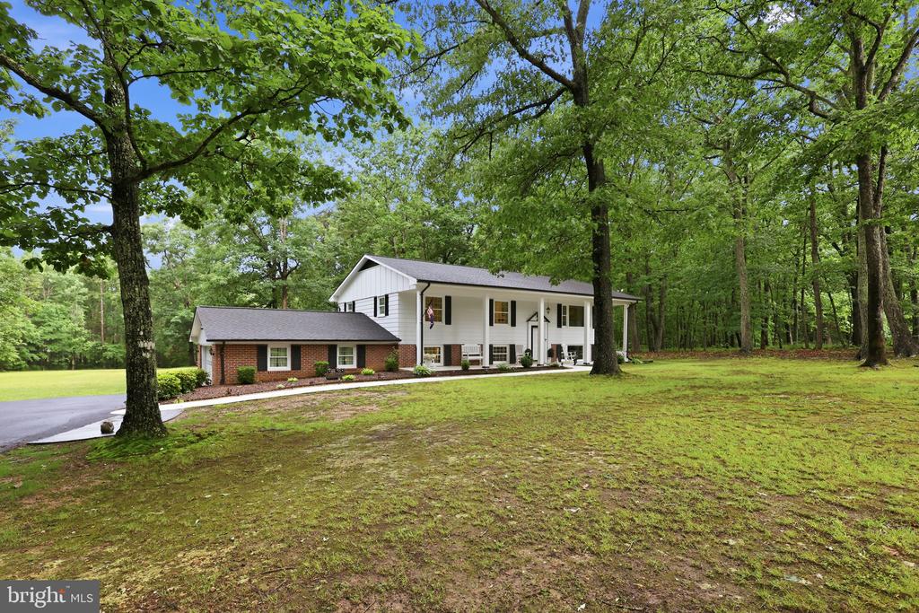 13408 BLACK MEADOW RD, SPOTSYLVANIA, Virginia 22553, 4 Bedrooms Bedrooms, ,3 BathroomsBathrooms,Residential,13408 BLACK MEADOW RD,VASP2042054 MLS # VASP2042054 13408 BLACK MEADOW RD, SPOTSYLVANIA, Virginia 22553, 4 Bedrooms Bedrooms, ,3 BathroomsBathrooms,Residential,13408 BLACK MEADOW RD,VASP2042054 MLS # VASP2042054