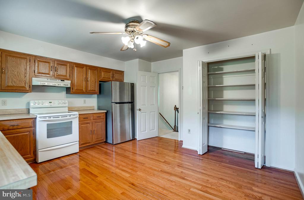 7077 WESTMORELAND DR, WARRENTON, Virginia 20187, 3 Bedrooms Bedrooms, ,2 BathroomsBathrooms,Residential,7077 WESTMORELAND DR,VAFQ2022168 MLS # VAFQ2022168 7077 WESTMORELAND DR, WARRENTON, Virginia 20187, 3 Bedrooms Bedrooms, ,2 BathroomsBathrooms,Residential,7077 WESTMORELAND DR,VAFQ2022168 MLS # VAFQ2022168