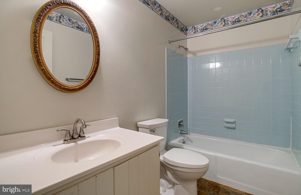 7077 WESTMORELAND DR, WARRENTON, Virginia 20187, 3 Bedrooms Bedrooms, ,2 BathroomsBathrooms,Residential,7077 WESTMORELAND DR,VAFQ2022168 MLS # VAFQ2022168 7077 WESTMORELAND DR, WARRENTON, Virginia 20187, 3 Bedrooms Bedrooms, ,2 BathroomsBathrooms,Residential,7077 WESTMORELAND DR,VAFQ2022168 MLS # VAFQ2022168