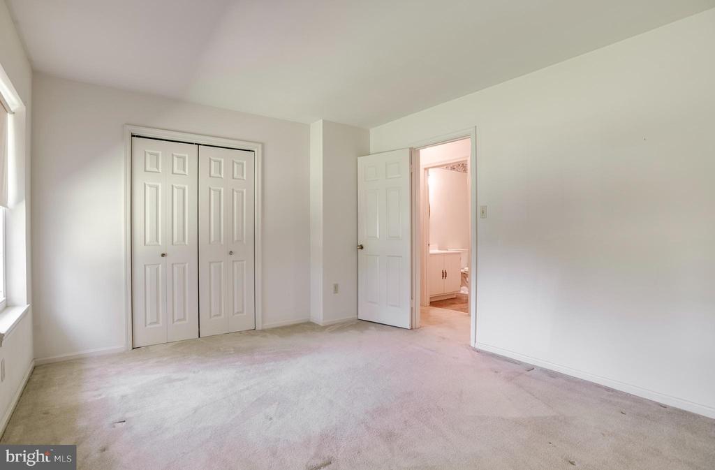 7077 WESTMORELAND DR, WARRENTON, Virginia 20187, 3 Bedrooms Bedrooms, ,2 BathroomsBathrooms,Residential,7077 WESTMORELAND DR,VAFQ2022168 MLS # VAFQ2022168 7077 WESTMORELAND DR, WARRENTON, Virginia 20187, 3 Bedrooms Bedrooms, ,2 BathroomsBathrooms,Residential,7077 WESTMORELAND DR,VAFQ2022168 MLS # VAFQ2022168
