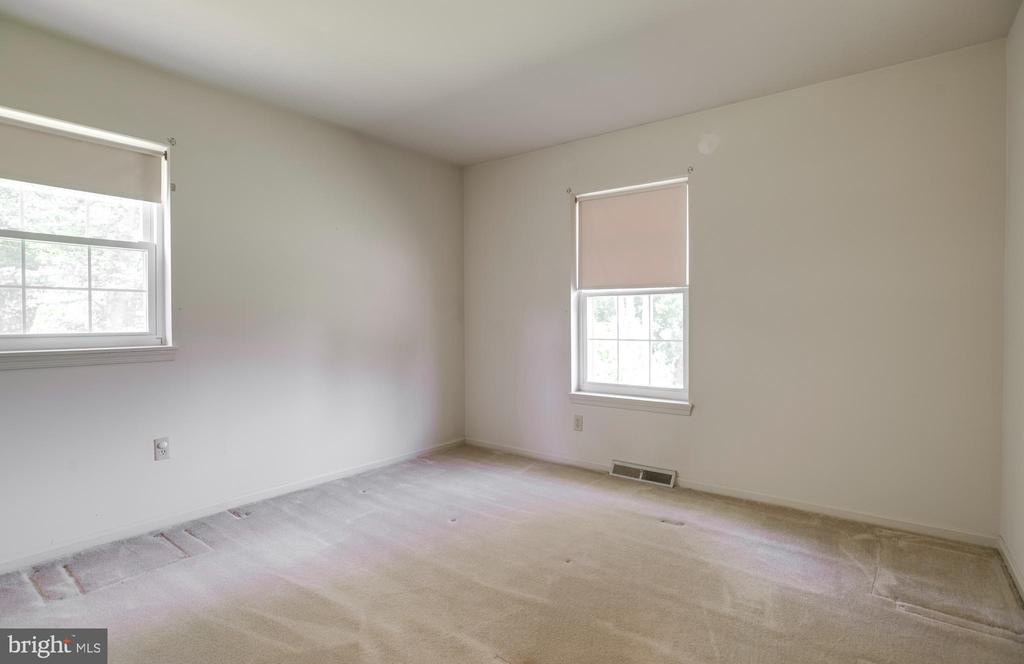 7077 WESTMORELAND DR, WARRENTON, Virginia 20187, 3 Bedrooms Bedrooms, ,2 BathroomsBathrooms,Residential,7077 WESTMORELAND DR,VAFQ2022168 MLS # VAFQ2022168 7077 WESTMORELAND DR, WARRENTON, Virginia 20187, 3 Bedrooms Bedrooms, ,2 BathroomsBathrooms,Residential,7077 WESTMORELAND DR,VAFQ2022168 MLS # VAFQ2022168