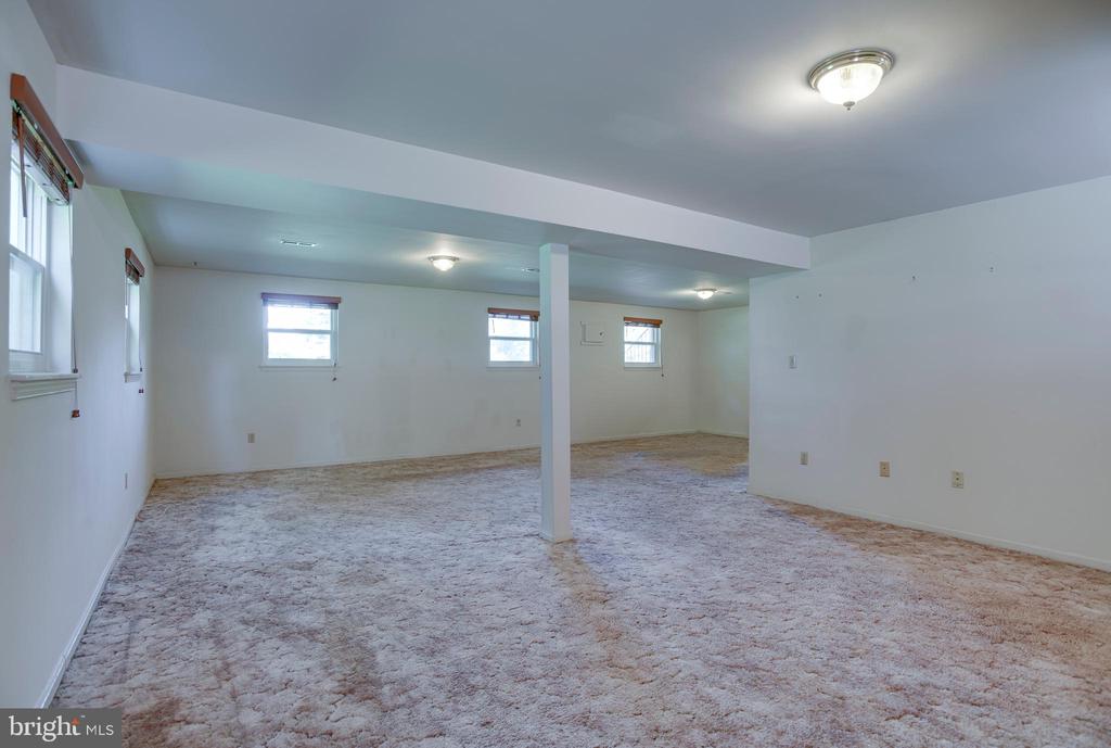 7077 WESTMORELAND DR, WARRENTON, Virginia 20187, 3 Bedrooms Bedrooms, ,2 BathroomsBathrooms,Residential,7077 WESTMORELAND DR,VAFQ2022168 MLS # VAFQ2022168 7077 WESTMORELAND DR, WARRENTON, Virginia 20187, 3 Bedrooms Bedrooms, ,2 BathroomsBathrooms,Residential,7077 WESTMORELAND DR,VAFQ2022168 MLS # VAFQ2022168