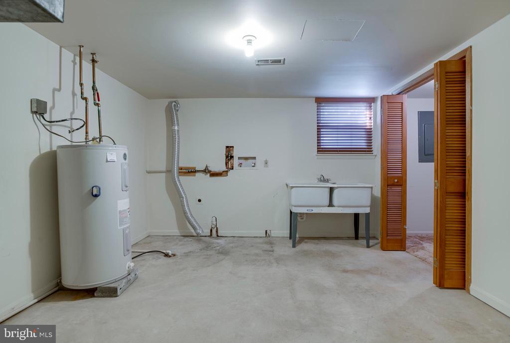 7077 WESTMORELAND DR, WARRENTON, Virginia 20187, 3 Bedrooms Bedrooms, ,2 BathroomsBathrooms,Residential,7077 WESTMORELAND DR,VAFQ2022168 MLS # VAFQ2022168 7077 WESTMORELAND DR, WARRENTON, Virginia 20187, 3 Bedrooms Bedrooms, ,2 BathroomsBathrooms,Residential,7077 WESTMORELAND DR,VAFQ2022168 MLS # VAFQ2022168