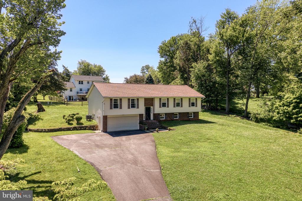 7077 WESTMORELAND DR, WARRENTON, Virginia 20187, 3 Bedrooms Bedrooms, ,2 BathroomsBathrooms,Residential,7077 WESTMORELAND DR,VAFQ2022168 MLS # VAFQ2022168 7077 WESTMORELAND DR, WARRENTON, Virginia 20187, 3 Bedrooms Bedrooms, ,2 BathroomsBathrooms,Residential,7077 WESTMORELAND DR,VAFQ2022168 MLS # VAFQ2022168