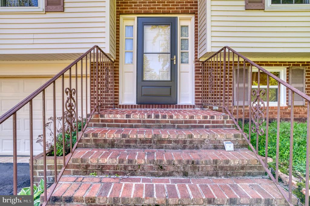 7077 WESTMORELAND DR, WARRENTON, Virginia 20187, 3 Bedrooms Bedrooms, ,2 BathroomsBathrooms,Residential,7077 WESTMORELAND DR,VAFQ2022168 MLS # VAFQ2022168 7077 WESTMORELAND DR, WARRENTON, Virginia 20187, 3 Bedrooms Bedrooms, ,2 BathroomsBathrooms,Residential,7077 WESTMORELAND DR,VAFQ2022168 MLS # VAFQ2022168