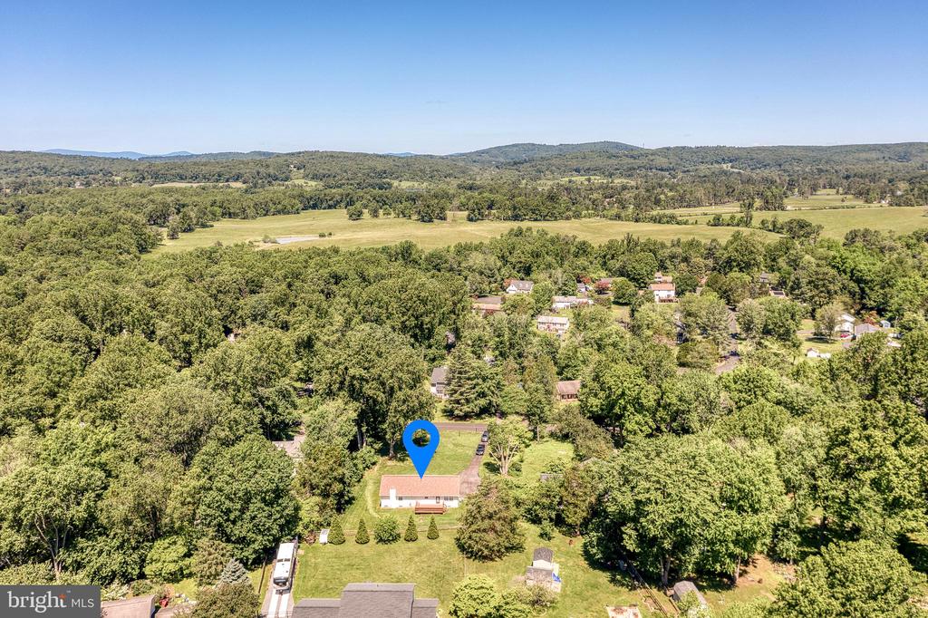 7077 WESTMORELAND DR, WARRENTON, Virginia 20187, 3 Bedrooms Bedrooms, ,2 BathroomsBathrooms,Residential,7077 WESTMORELAND DR,VAFQ2022168 MLS # VAFQ2022168 7077 WESTMORELAND DR, WARRENTON, Virginia 20187, 3 Bedrooms Bedrooms, ,2 BathroomsBathrooms,Residential,7077 WESTMORELAND DR,VAFQ2022168 MLS # VAFQ2022168