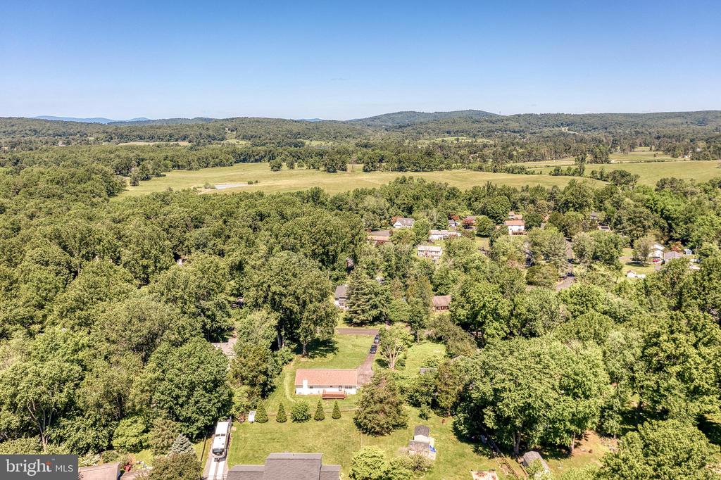 7077 WESTMORELAND DR, WARRENTON, Virginia 20187, 3 Bedrooms Bedrooms, ,2 BathroomsBathrooms,Residential,7077 WESTMORELAND DR,VAFQ2022168 MLS # VAFQ2022168 7077 WESTMORELAND DR, WARRENTON, Virginia 20187, 3 Bedrooms Bedrooms, ,2 BathroomsBathrooms,Residential,7077 WESTMORELAND DR,VAFQ2022168 MLS # VAFQ2022168
