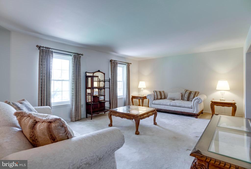 7077 WESTMORELAND DR, WARRENTON, Virginia 20187, 3 Bedrooms Bedrooms, ,2 BathroomsBathrooms,Residential,7077 WESTMORELAND DR,VAFQ2022168 MLS # VAFQ2022168 7077 WESTMORELAND DR, WARRENTON, Virginia 20187, 3 Bedrooms Bedrooms, ,2 BathroomsBathrooms,Residential,7077 WESTMORELAND DR,VAFQ2022168 MLS # VAFQ2022168