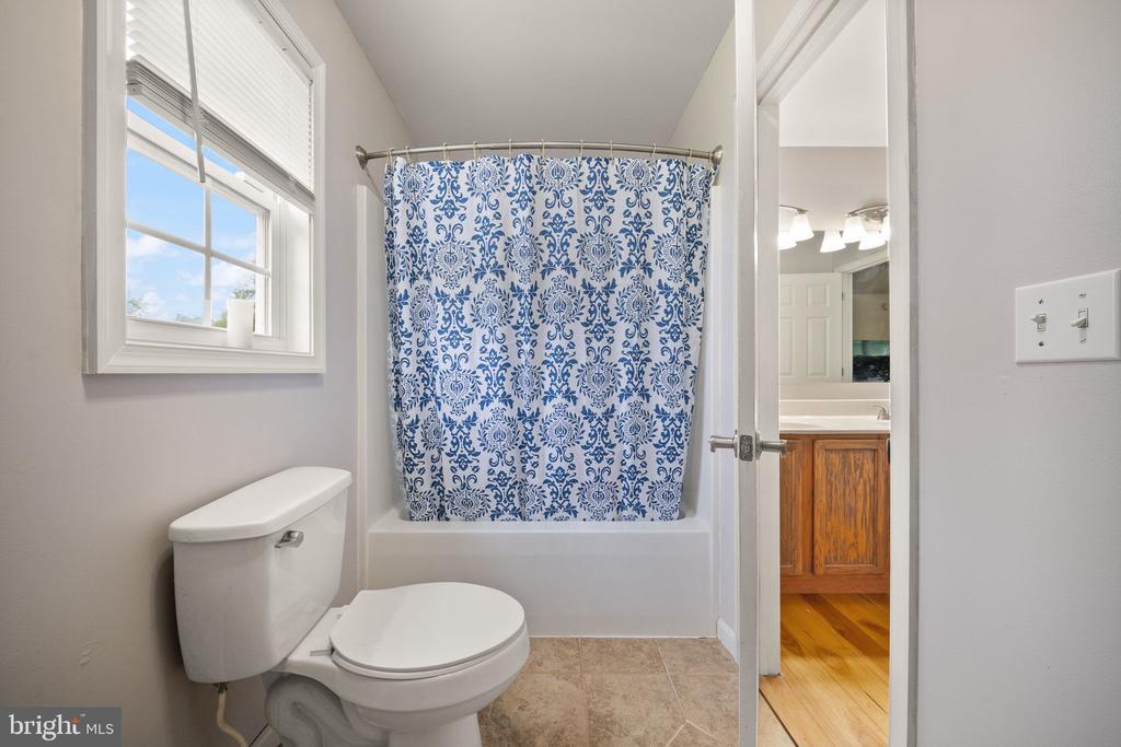 24346 OAK FOREST DR, RAPIDAN, Virginia 22733, 3 Bedrooms Bedrooms, ,3 BathroomsBathrooms,Residential,24346 OAK FOREST DR,VACU2013716 MLS # VACU2013716