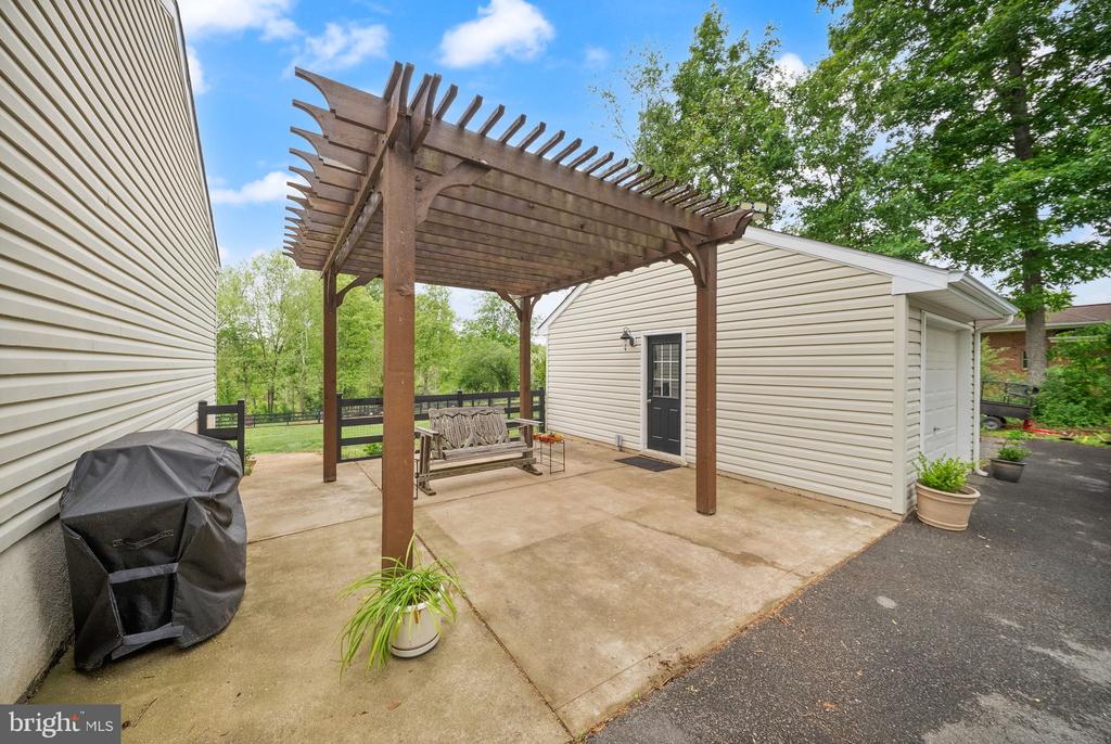24346 OAK FOREST DR, RAPIDAN, Virginia 22733, 3 Bedrooms Bedrooms, ,3 BathroomsBathrooms,Residential,24346 OAK FOREST DR,VACU2013716 MLS # VACU2013716