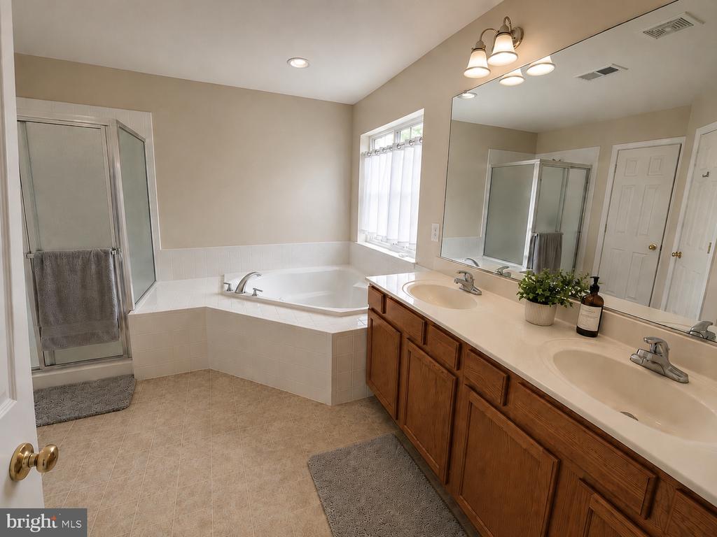 627 HOLLY CREST DR, CULPEPER, Virginia 22701, 6 Bedrooms Bedrooms, ,3 BathroomsBathrooms,Residential,627 HOLLY CREST DR,VACU2013712 MLS # VACU2013712 627 HOLLY CREST DR, CULPEPER, Virginia 22701, 6 Bedrooms Bedrooms, ,3 BathroomsBathrooms,Residential,627 HOLLY CREST DR,VACU2013712 MLS # VACU2013712