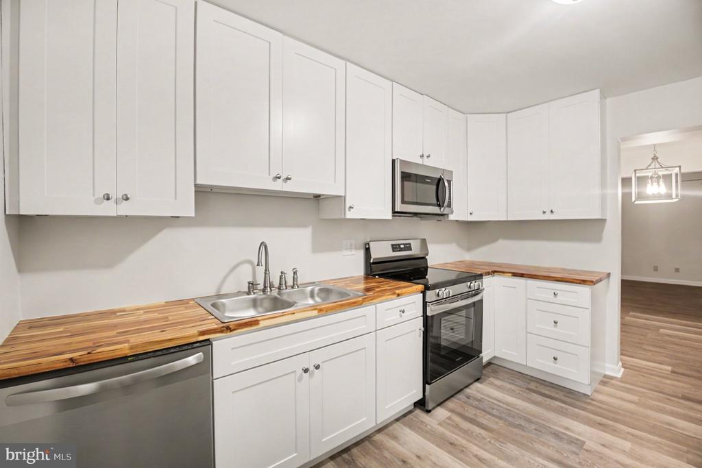 13 BENTLEY CT, FREDERICKSBURG, Virginia 22408, 3 Bedrooms Bedrooms, ,1 BathroomBathrooms,Residential,OLDE GREENWICH,13 BENTLEY CT,VASP2042290 MLS # VASP2042290
