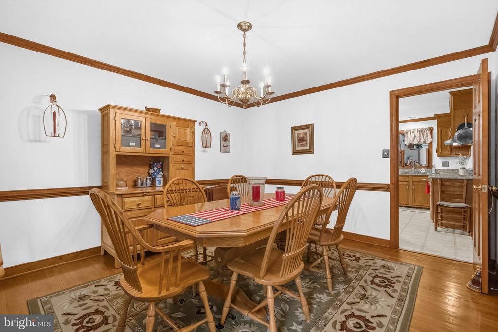 1 RODEO CT, FREDERICKSBURG, Virginia 22407, 4 Bedrooms Bedrooms, ,2 BathroomsBathrooms,Residential,BREEZEWOOD,1 RODEO CT,VASP2041102 MLS # VASP2041102