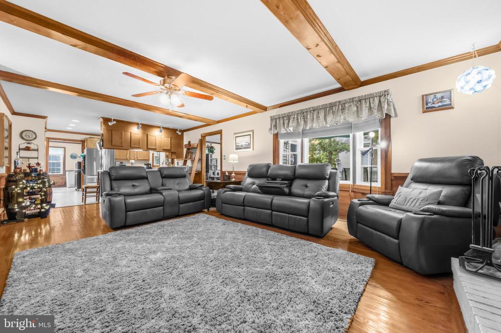 1 RODEO CT, FREDERICKSBURG, Virginia 22407, 4 Bedrooms Bedrooms, ,2 BathroomsBathrooms,Residential,BREEZEWOOD,1 RODEO CT,VASP2041102 MLS # VASP2041102