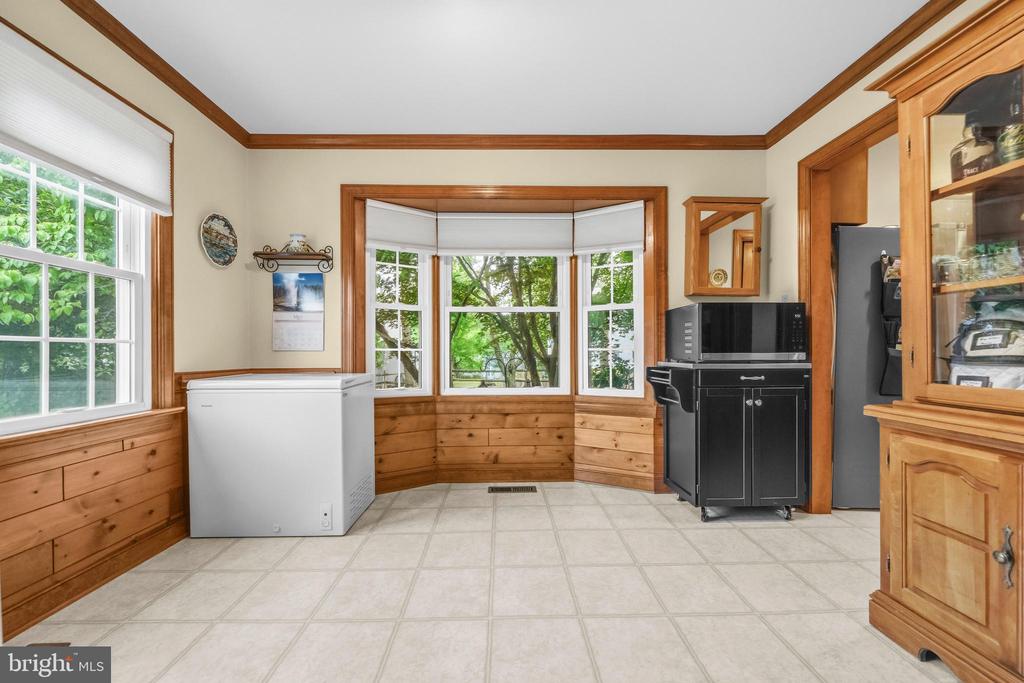 1 RODEO CT, FREDERICKSBURG, Virginia 22407, 4 Bedrooms Bedrooms, ,2 BathroomsBathrooms,Residential,BREEZEWOOD,1 RODEO CT,VASP2041102 MLS # VASP2041102